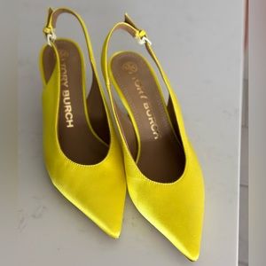 Tory Burch size 6, sling back shoes pre owned, only worn once. Great condition